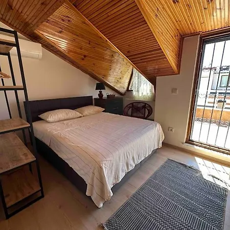 Apartment Dublex Roof With Ac, Perfect Location