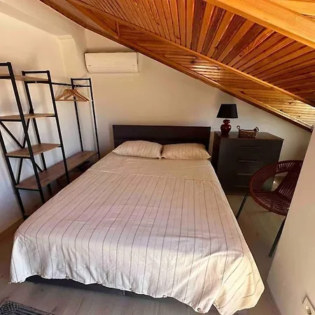 Apartment Dublex Roof With Ac, Perfect Location